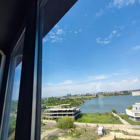 Lake View Apartament *
